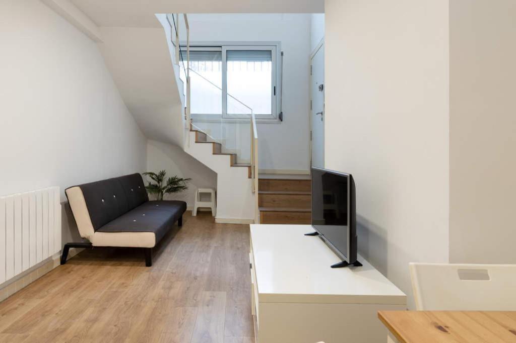 Apartment Live Camp Nou Оспиталет де Лобрегат Екстериор снимка