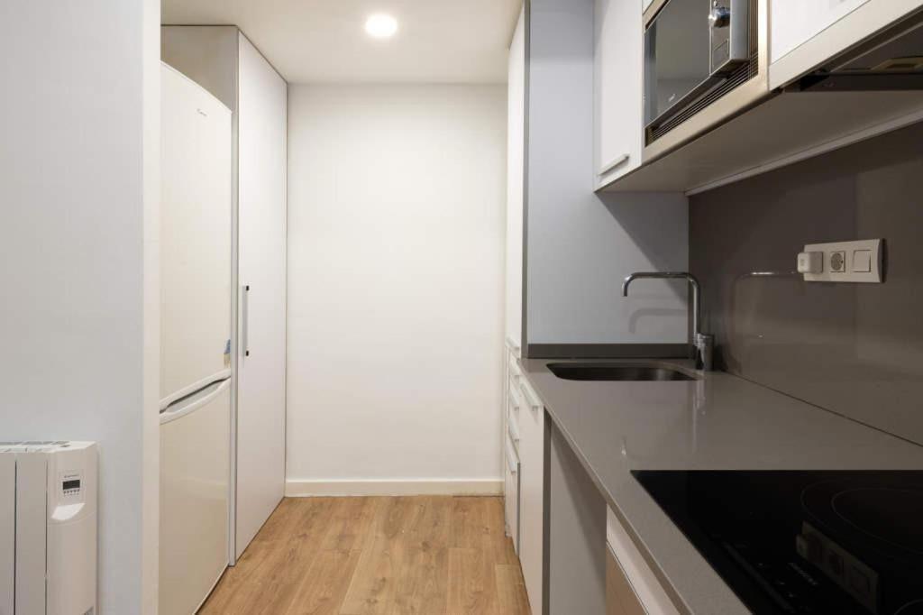 Apartment Live Camp Nou Оспиталет де Лобрегат Екстериор снимка